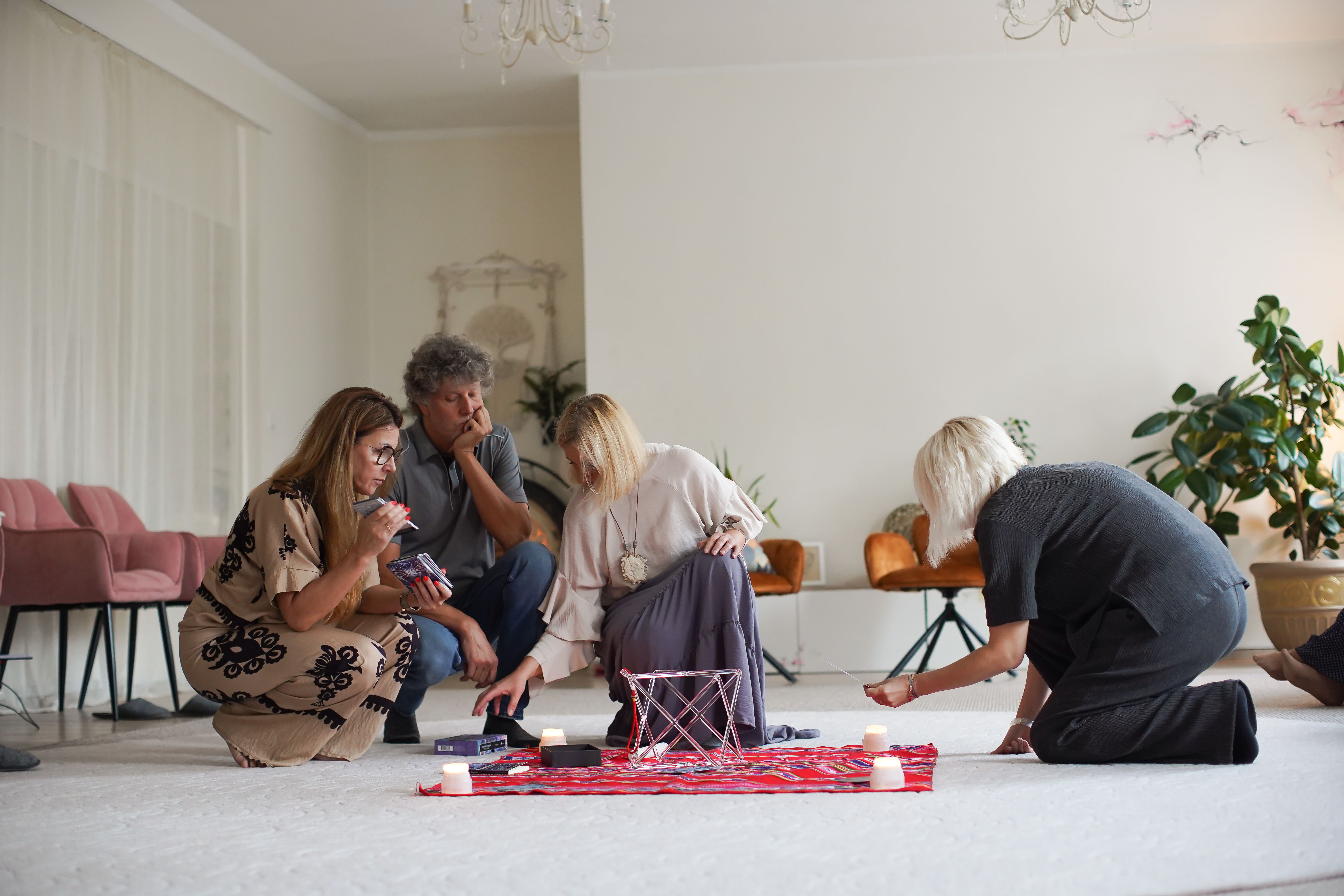 Väljal toimetamas.jpg (8.79 MB)